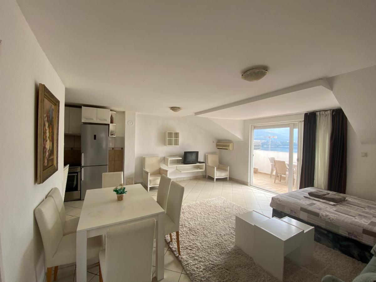 Veselinka Apartments & Rooms ブドヴァ エクステリア 写真